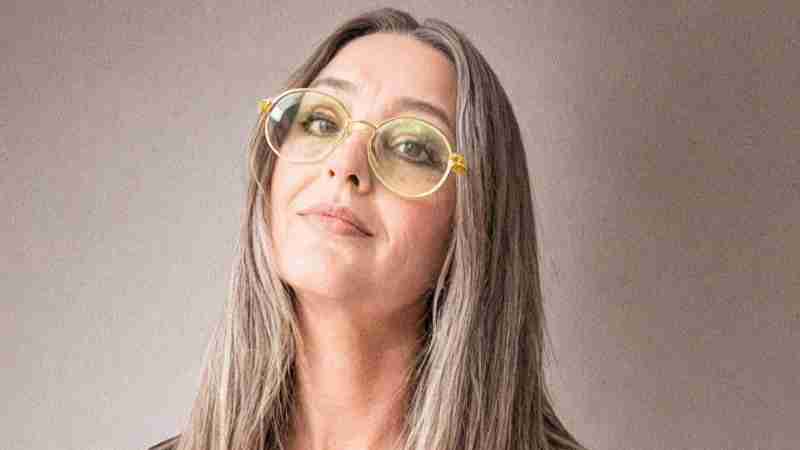 37-Year Journey: Tamara Nederkoorn Finds Her Artistic Voice Through Self-Discovery, Concept art for illustrative purpose, tags: van - Monok